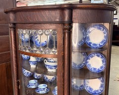 Exceptional American Antique Quartersawn Oak China Curio Cabinet Bookcase 1880