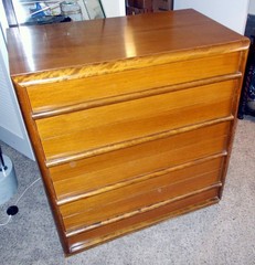 MID CENTURY MODERN CHEST DRAWERS WIDDICOMB T H ROBSJOHN GIBBINGS Label