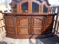 thomasville china cabinet
