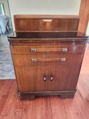 MCM Art Deco 1940 Vintage Doctor Medical or Bath/Bar Cabinet Hamilton #9909-A