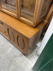 Young Manufacturing Company Mid Century Modern China Cabinet