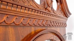 71224: HITCHCOCK Mahogany Georgian Style Lighted Corner Cabinet
