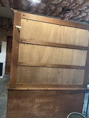Two-piece oak china cabinet / hutch