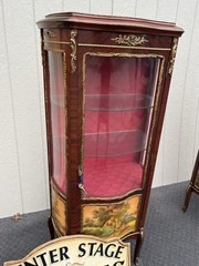 67087 Louis XV Curio China Cabinet with Bronze ormalu