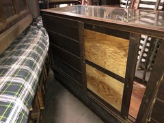 c1900 vintage oak glass floor country store case 98x 42.5 x27 reeded column edge