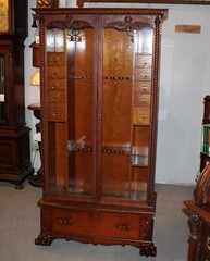 Antique Oak Gun Cabinet – original finish