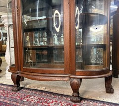 Exceptional American Antique Carved Golden Oak China Curio Cabinet Bookcase 1900
