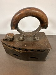 Antique Vintage Laundry Clothes House Work Iron