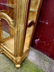 Antique Wieman gold Curio 3 Shelve Cabinet Display . Hollywood Regency Style