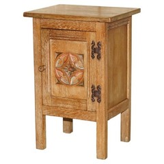 1930’S TUDOR FURNITURE ENGLAND SOLID OAK NIGHTSTAND BEDSIDE TABLE PART OF SUITE