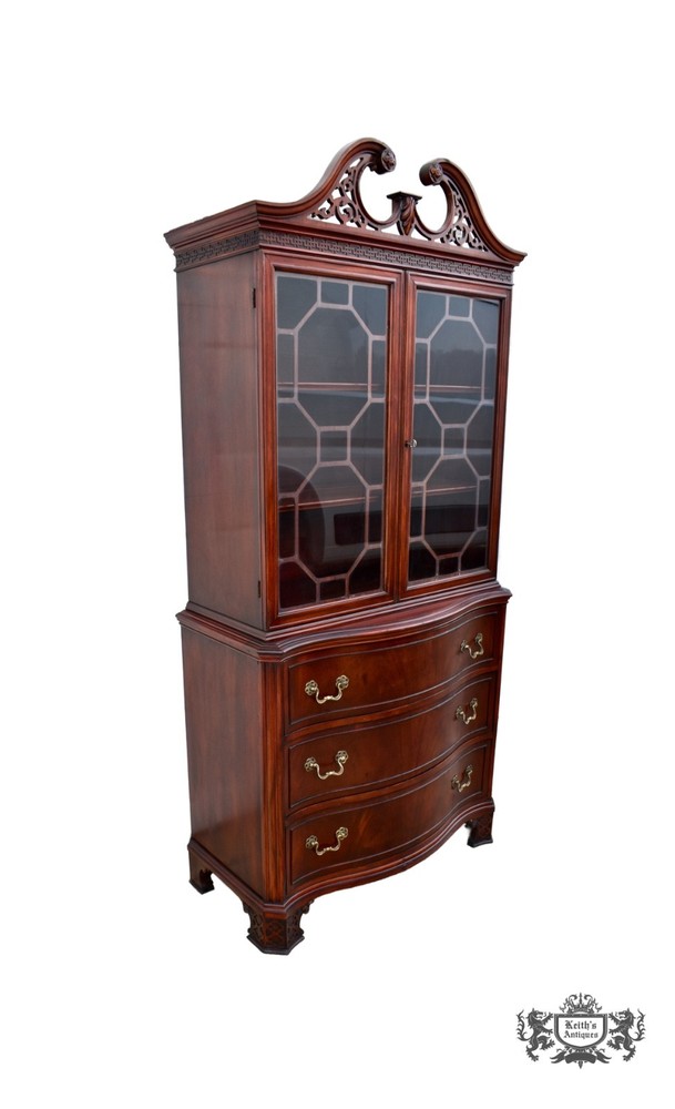 Vintage Chippendale Style Mahogany China Cabinet Hutch Serpentine Swan Neck