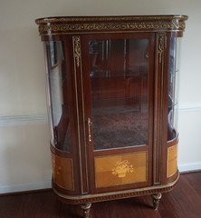 French Louis XVI Style Mahogany and Inlaid Vitrine with Gilt Bronze