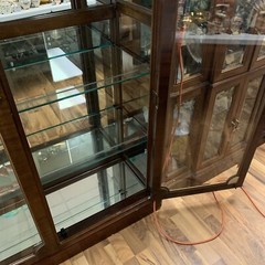VTG 1950s MCM American of Martinsville Solid Mahogany Curio Display Cabinet 89″H