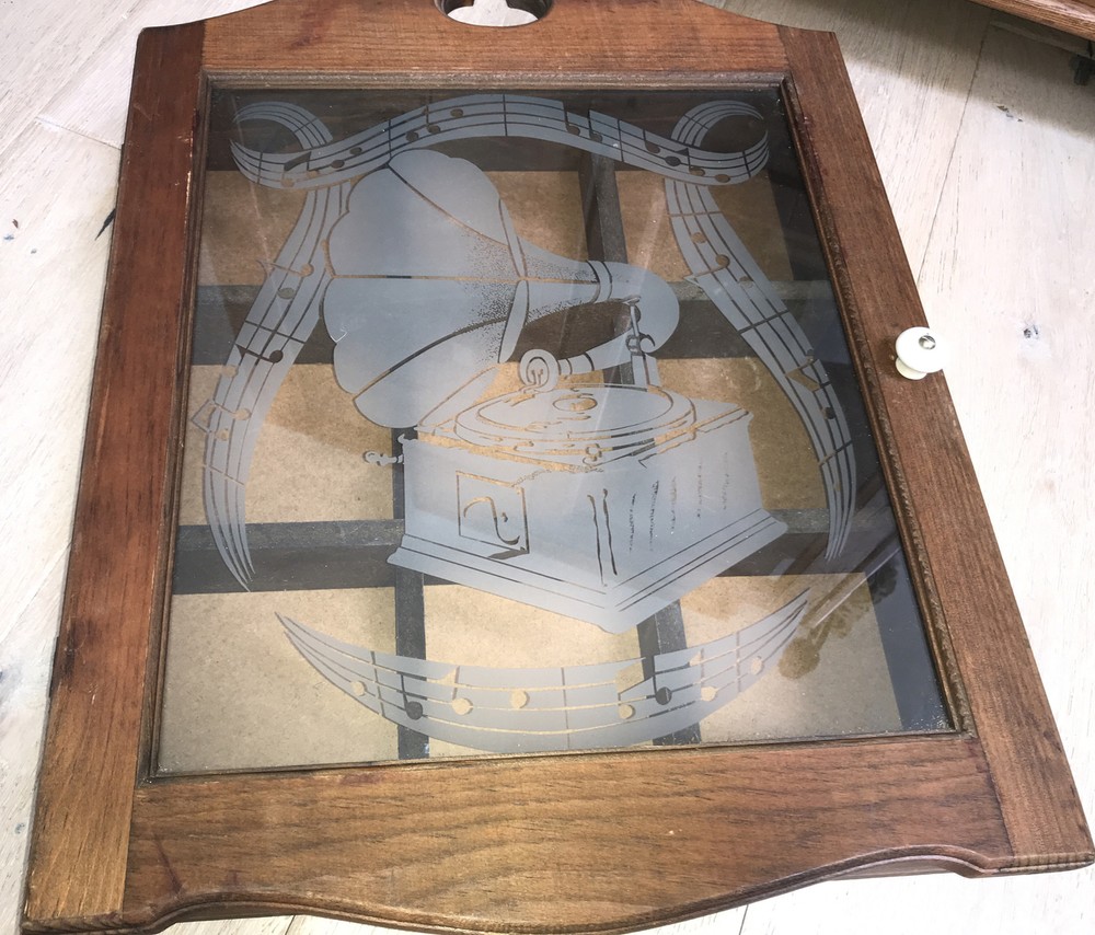 Antique Glass Front Display Case Cabinet W/Etched Glass Phonograph & Music Notes
