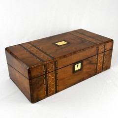 English Travel desk, in exotic wood, rosewood and with inlays, early 19th centur