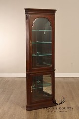 Ethan Allen Georgian Court Collection Corner Curio Display Cabinet