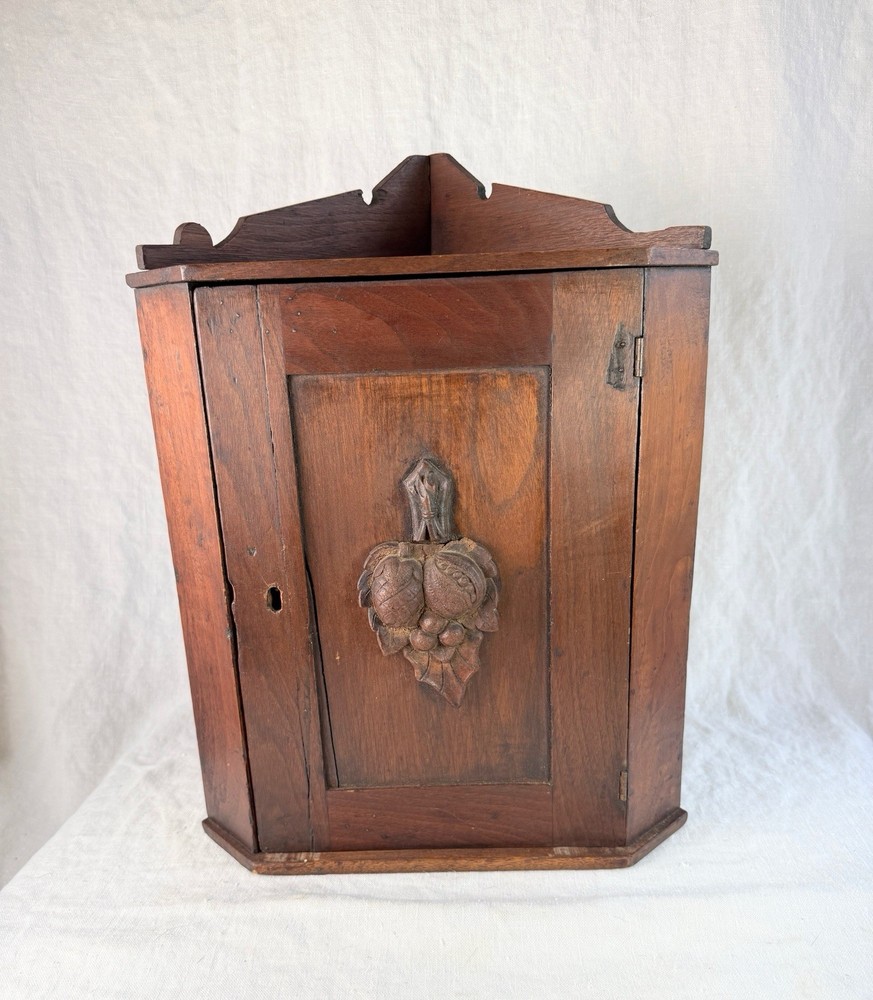 1800’s primitive corner cabinet shelf pine Americana