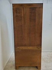 Ethan Allen Bookcase French Country Display Cabinet Shell Carved Fin. 236 B