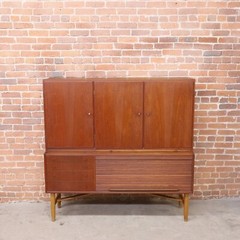 Danish Teak Mid Century Modern Teak Cabinet Sideboard Credenza Oak