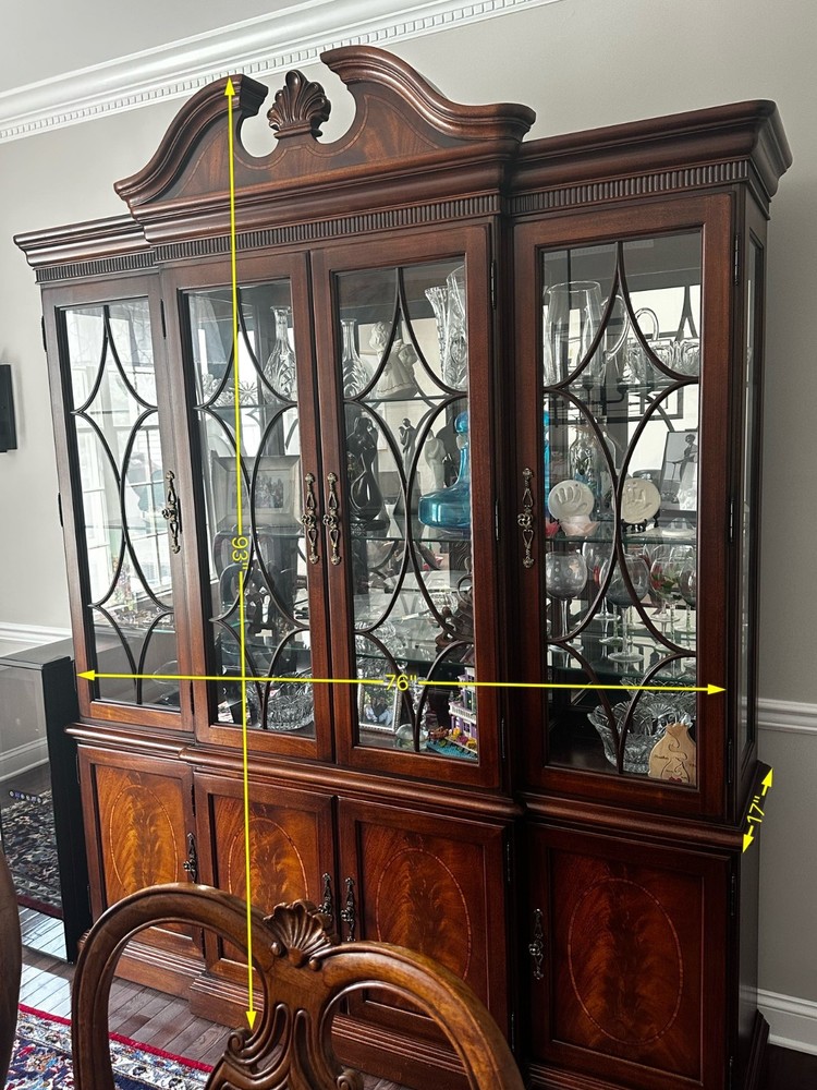 Thomasville China Cabinet – Solid Wood, Classic Dining Room Hutch
